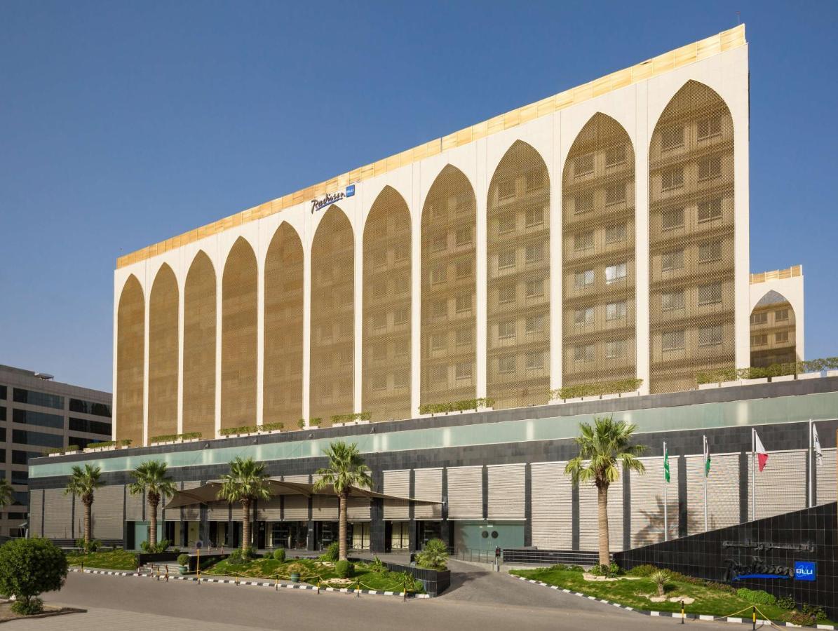 Radisson Blu Hotel, Riyad Extérieur photo The hotel in 2012