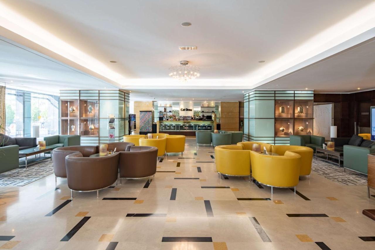 Radisson Blu Hotel, Riyad Extérieur photo Lobby