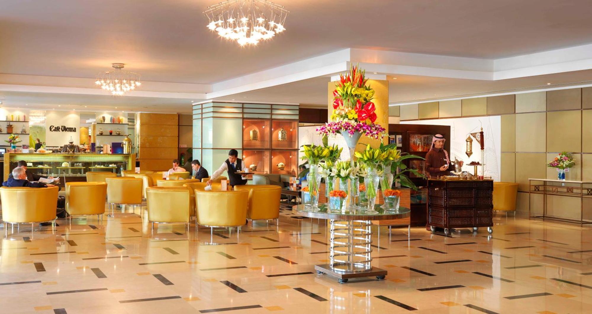 Radisson Blu Hotel, Riyad Extérieur photo Lobby