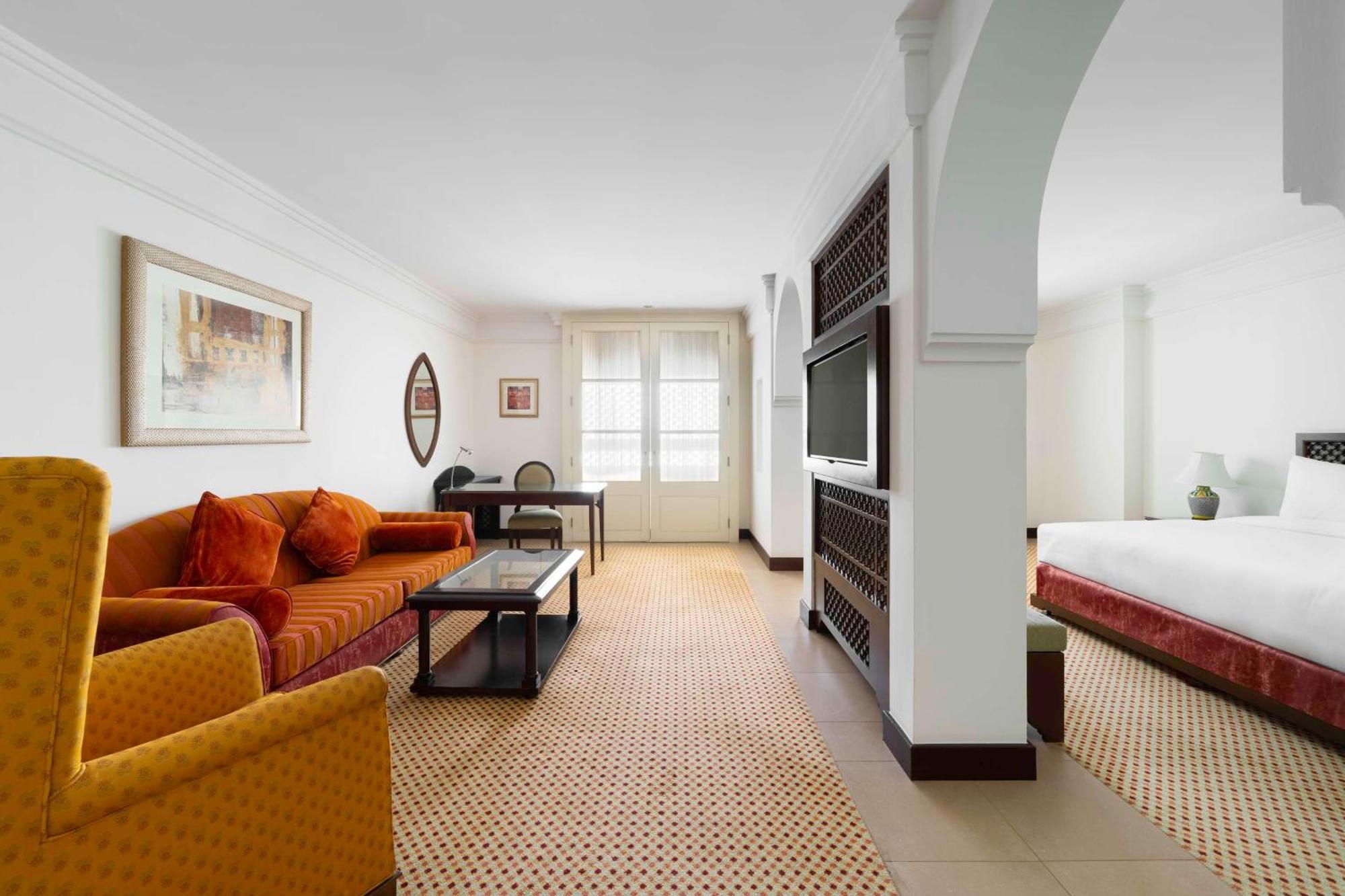 Radisson Blu Hotel, Riyad Extérieur photo A suite at the hotel